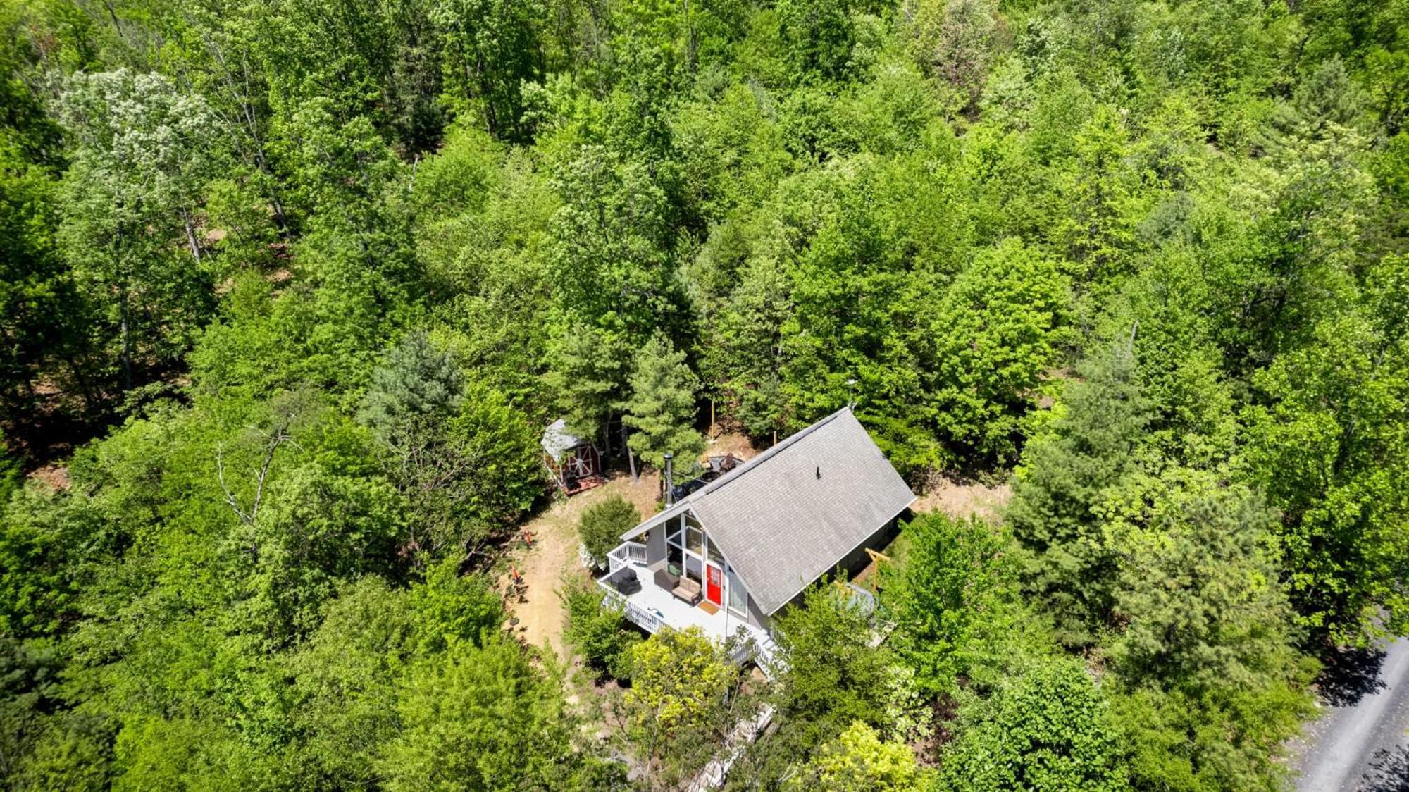 Hottub, Firepit, Grill, Deck, Playset & Wifi Villa Mount Jackson Bagian luar foto
